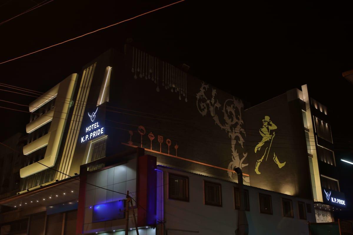 Hotel K P Pride Jalgaon Exterior foto